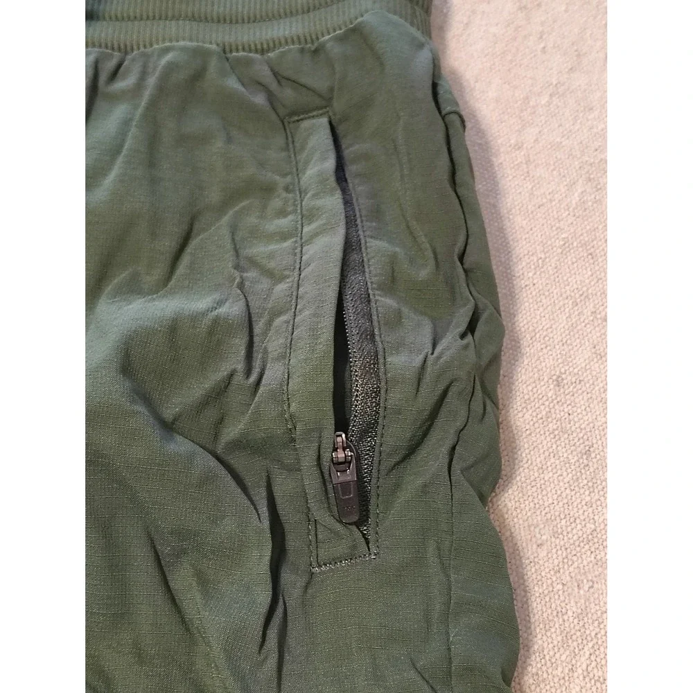 LL Bean Womens Olive‎ Green Cargo Pocket Zip Shorts Drawstring Waist XS OO
